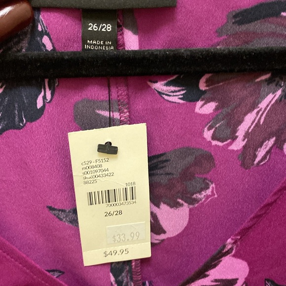 Lane Bryant Floral Blouse w/Lace Detailed Flare Sleeve Tunic - NWT - Size 26/28 - Picture 10 of 15